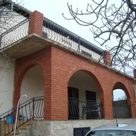 Lovely In With Balcony Pirovac